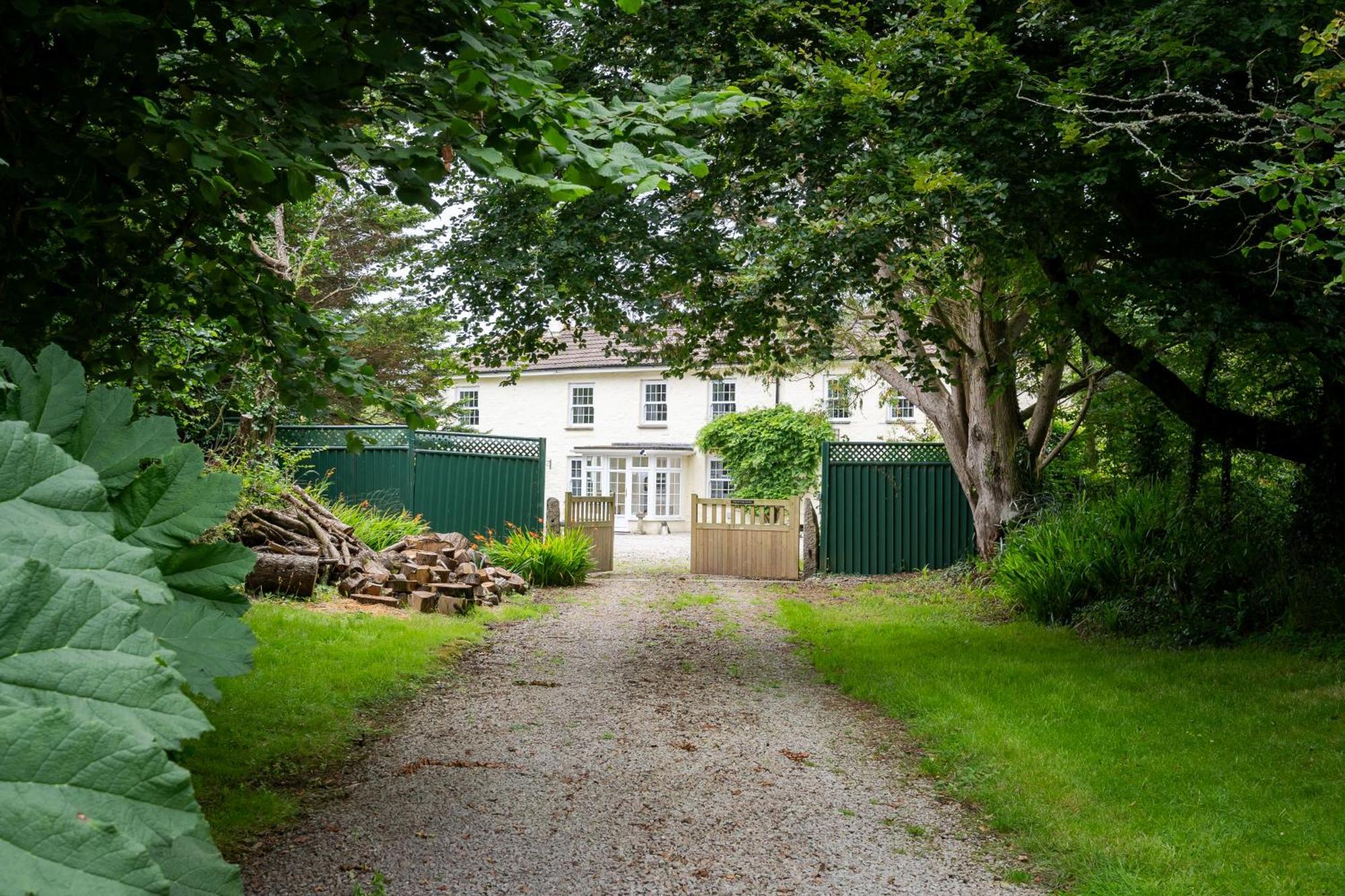 Villa Lolgorien, West Cornwall, Sleeps 8 *